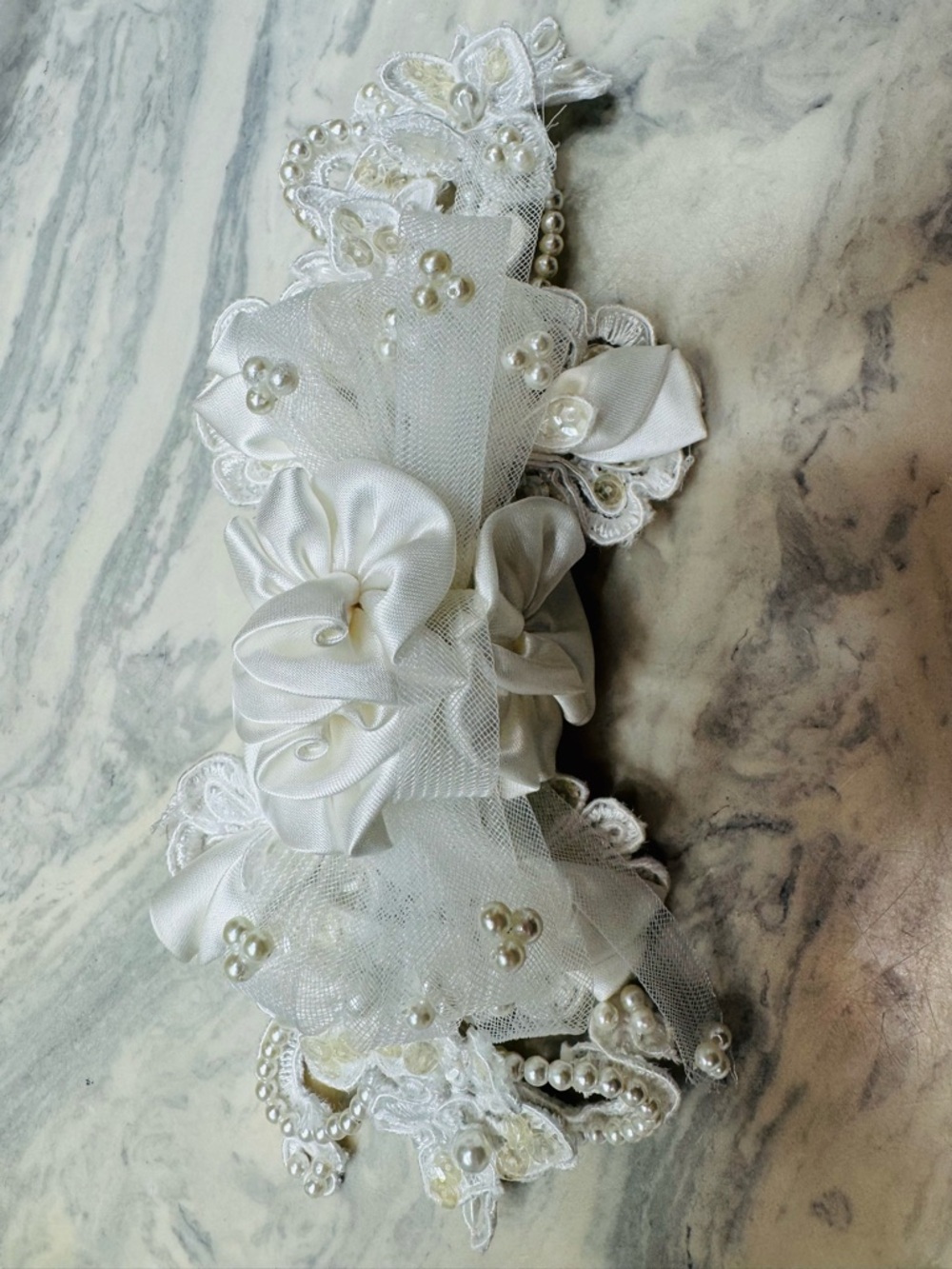 Vintage 90s Bridal Barrette Ivory Lace Pearl Satin Hair Clip Romantic 90s Style - Picture 10 of 14